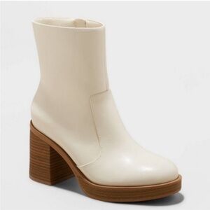Universal Thread Cream Ankle Boots